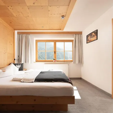 Berghof - Anno 1588 Apartment *