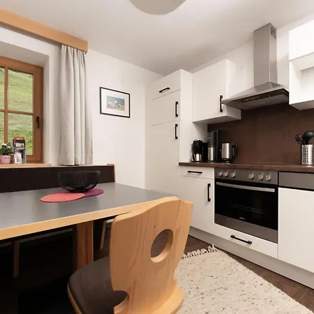 Berghof - Anno 1588 Apartman