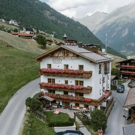Apartment Berghof - Anno 1588 Sölden