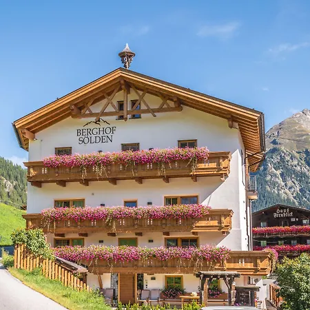 Apartment Berghof - Anno 1588 Sölden