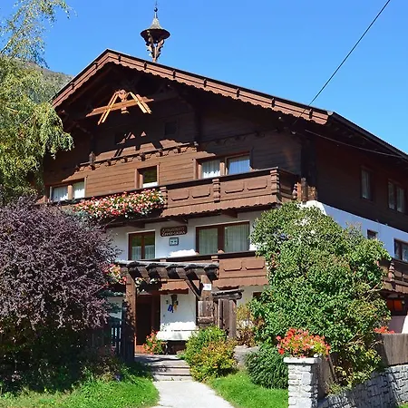 Berghof - Anno 1588 Apartment